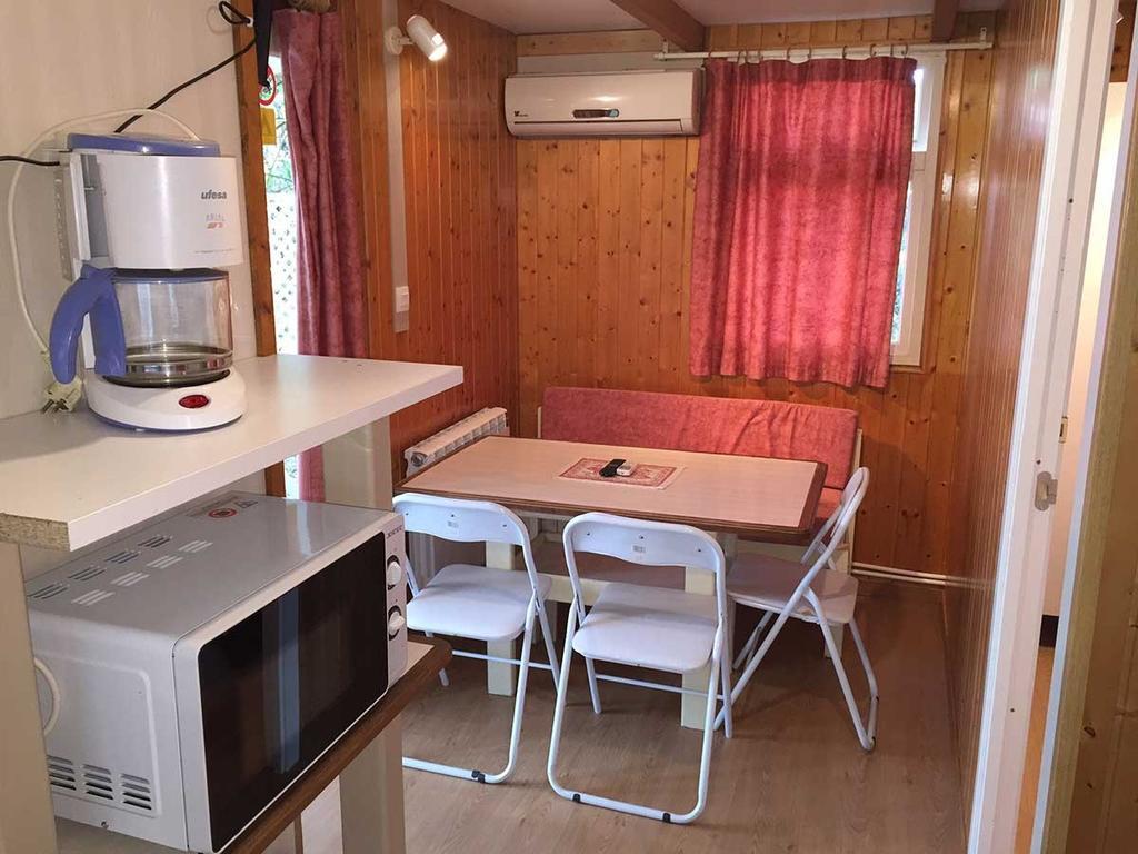 Bungalows & Albergue La Playa لوغرونيو المظهر الخارجي الصورة